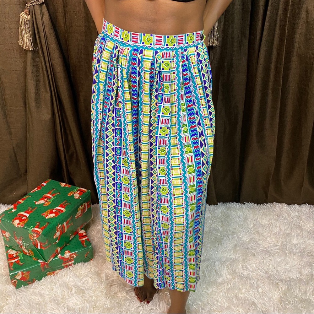 Susan Brennett  Vintage Patterned Print Skirt